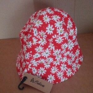 chic Red Daisy Kids Bucket Hat